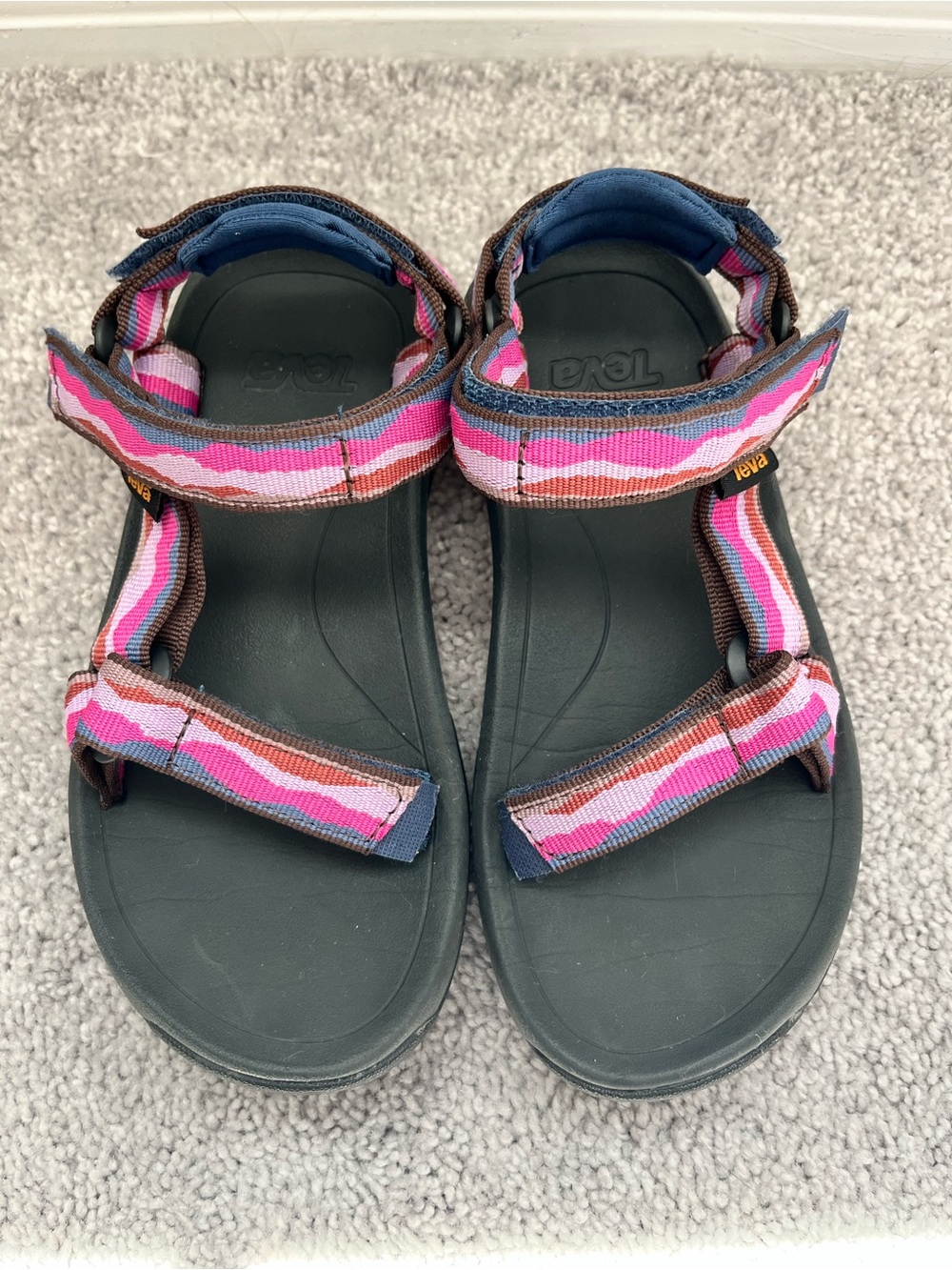 Teva hurricane Kids Pink Sandals size 1